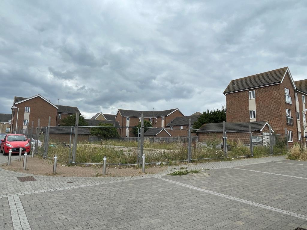 Lot: 105 - FREEHOLD LAND WITH POTENTIAL -